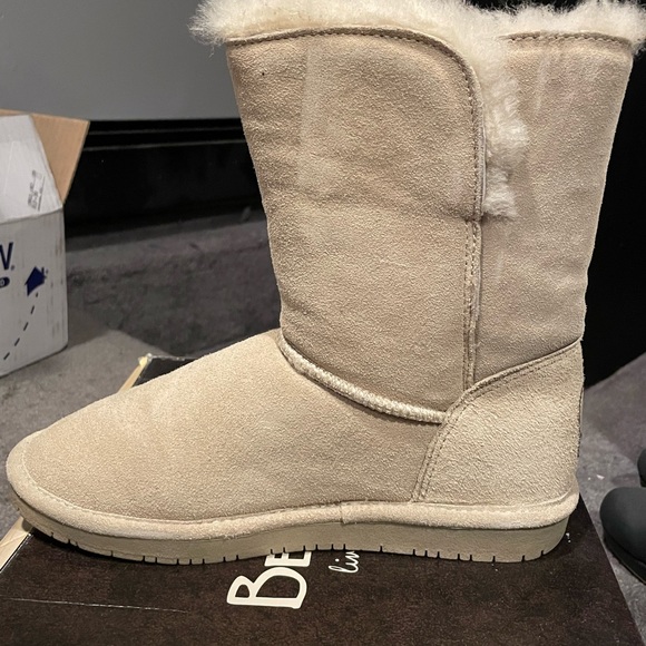 Bearpaw Abigail Boots with Box - Picture 4 of 7